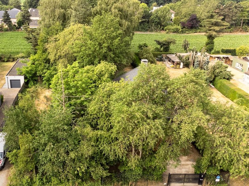 Prachtige bouwgrond voor een open bebouwing met een oppervlakte van 901 m². <br />
<br />
<br />
Deze grond biedt voldoende ruimte voor het realise