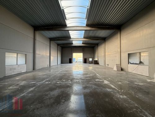                                         Bedrijfsgebouw te huur in Evergem, € 3.600
