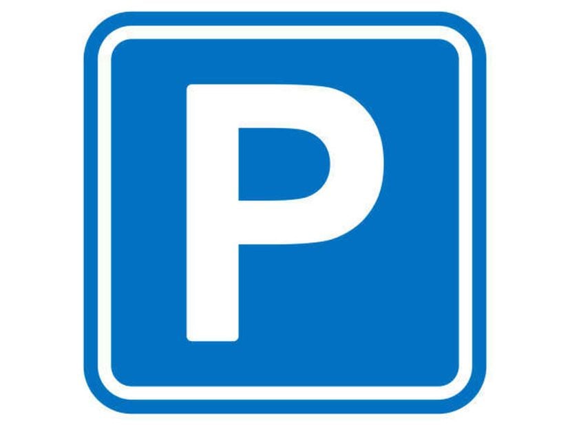 HAREN - Met gemakkelijke toegang tot de belangrijkste routes en vervoer (Haren Metro), PARKEERPLAATS gelegen op niveau -1. Kosten: ± €20/maand. Ideale