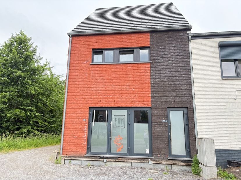 Bien professionnel à louer
                    à 3580 Beringen