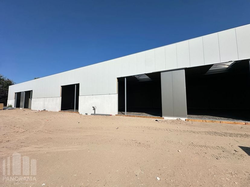 Bien professionnel à vendre
                    à 8880 Ledegem
