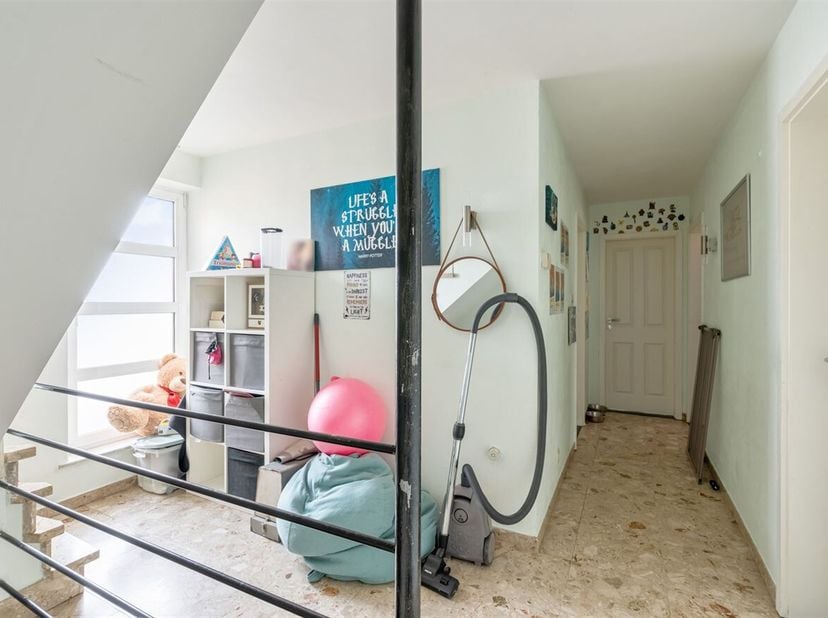Bien professionnel à vendre
                    à 3680 Neeroeteren