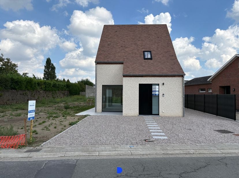 Huis te huur in Stagestraat 1,
                    8792 Desselgem