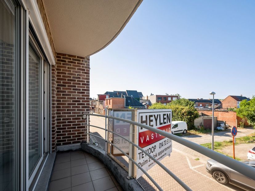 Appartement spacieux et économe en énergie avec 2 chambres et un garage dans le centre de Herentals !<br />
<br />
L'appartement date de 1998 et a t