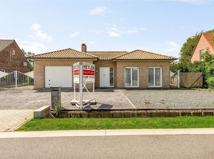 Open bebouwing met 2 à 3 slaapkamers &amp; garage in Heultje-Westerlo<br />
<br />
<br />
Locatie: <br />
Deze open bebouwing is rustig gelegen in Heult