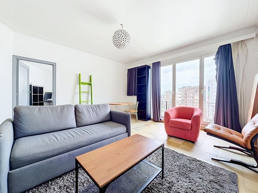 Appartement te koop in Avenue de l'Université 93,
                    1050 Elsene
