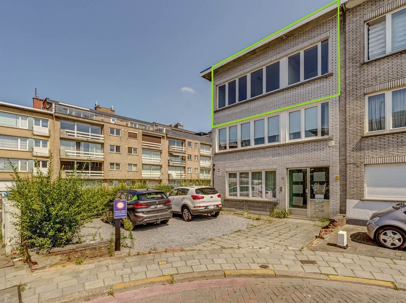 Interesse in dit pand? Neem voor bijkomende informatie of het maken van een afspraak rechtstreeks contact op met Benjamin Tang via +32 495 56 50 74 of
