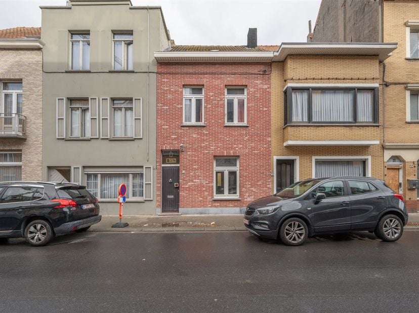 Huis te koop in Stationsstraat 18,
                    8370 Blankenberge
