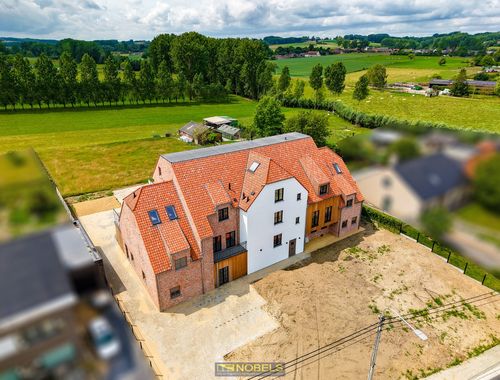                                         Appartement à vendre à Elst, € 426.000
