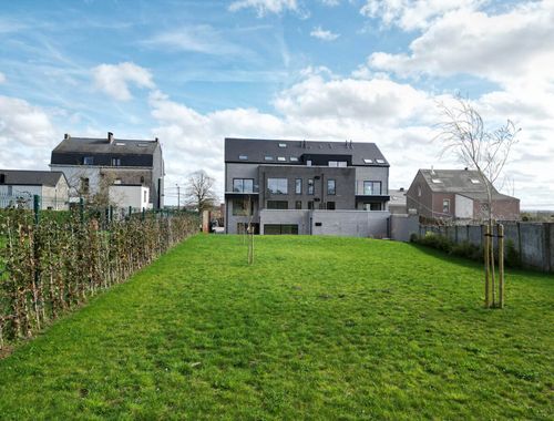                                         Appartement à vendre à Montigny-le-Tilleul, € 320.000
