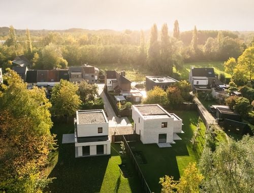                                         Woning te koop in Zwijnaarde, € 858.000
