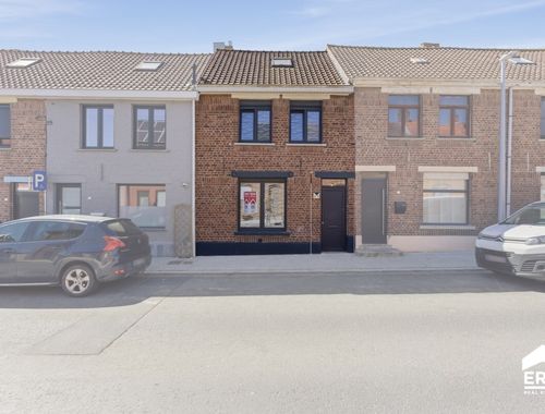                                         Maison deux facades à vendre à Nieuwkerke, € 199.000
