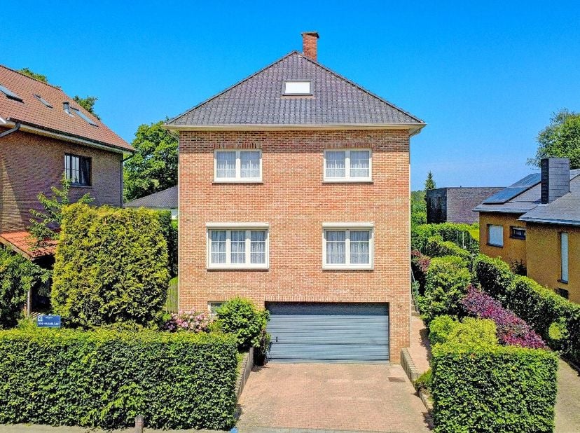 Uitsluitend voor investeerders - Te koop: villa in Tervuren gelegen in een residentiële buurt nabij het park, openbaar vervoer en belangrijke invalswe
