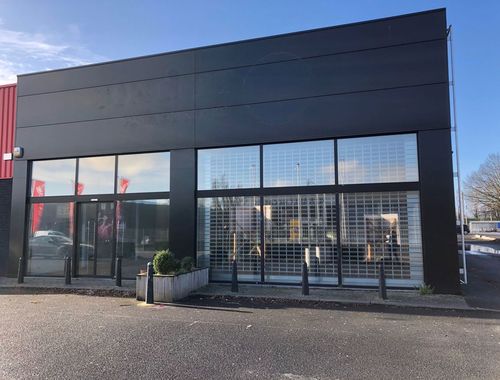                                         Commercieel Gebouw te koop in Kuurne, € 850.000
