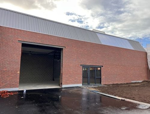                                        Bâtiment d’entreprise à vendre à Kalken, € 499.900
