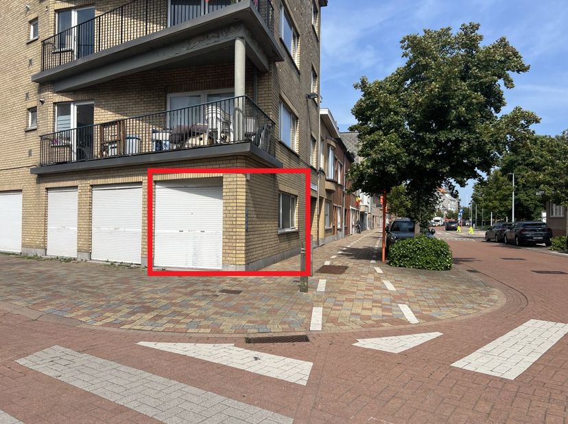 Garage à vendre
                    à 8400 Oostende