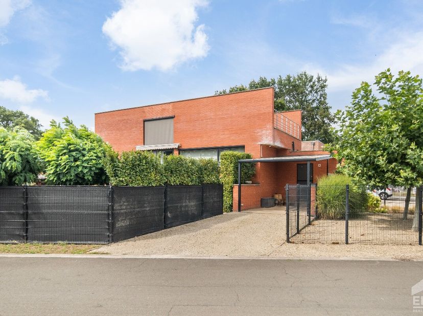 Huis te koop in Lupienenstraat 44,
                    3600 Genk