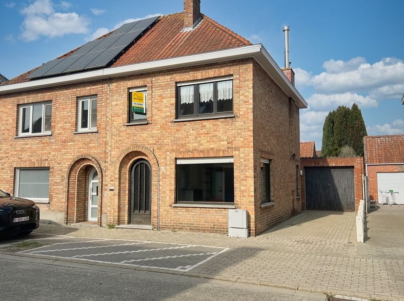 STARTPRIJS — Elk bod hoger dan deze startprijs wordt voorgelegd aan de eigenaars, die vervolgens kunnen beslissen of zij op het aanbod ingaan.<br />
<