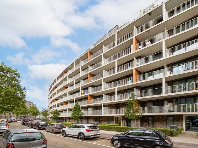 Locatie<br />
<br />
Gelegen op een centrale locatie in Deurne, op wandelafstand van tram- en bushaltes met een vlotte verbinding naar Antwerpen-centr