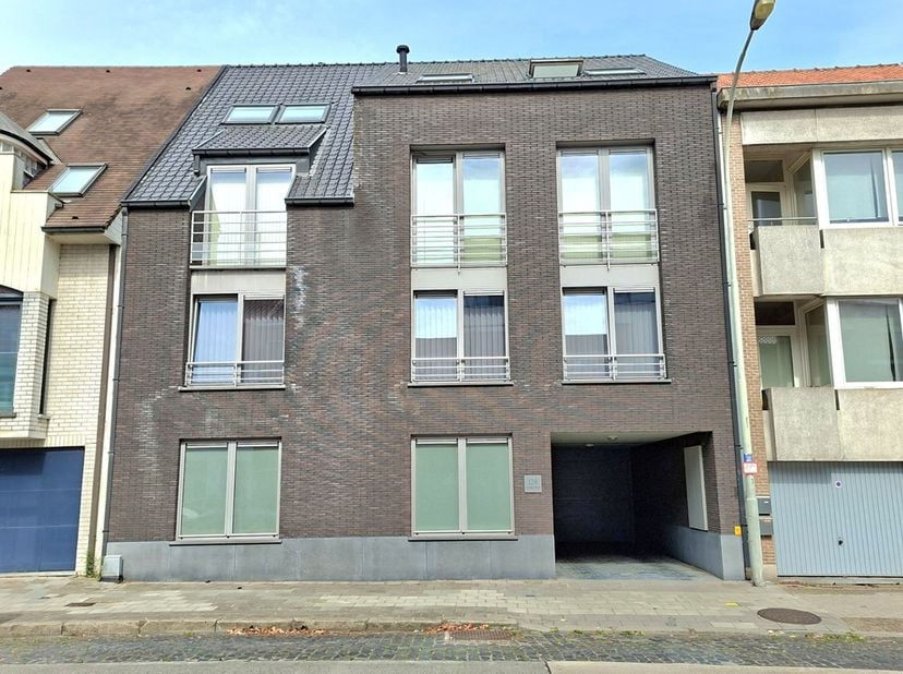 Prachtig appartement in ´Residentie Louis-Marie´gelegen net buiten het centrum van Brugge, met' vlotte verbinding naar de autosnelweg, op fietsafstand