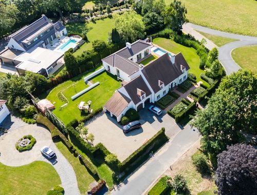                                        Villa à vendre à Halle, € 2.400.000
