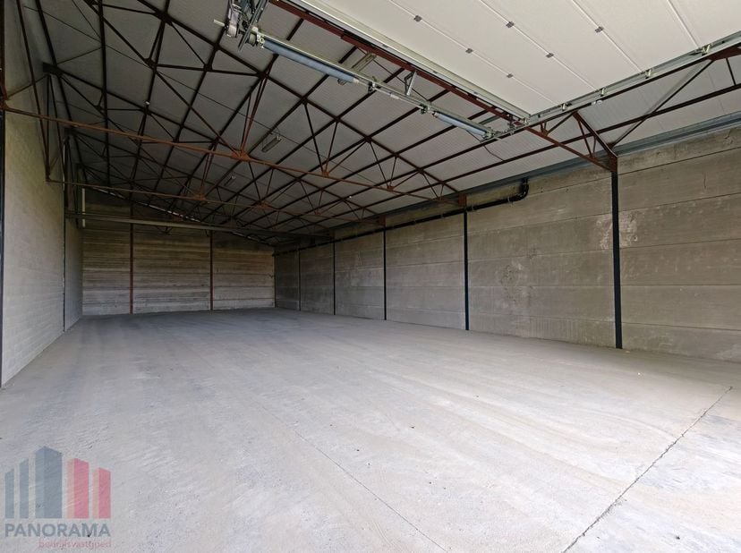 Nieuw gerenoveerde KMO-unit met een oppervlakte van 376 m², de unit maakt deel uit van de nieuwe KMO-ontwikkeling 'VLASCO 2' bestaande uit 8 KMO-units