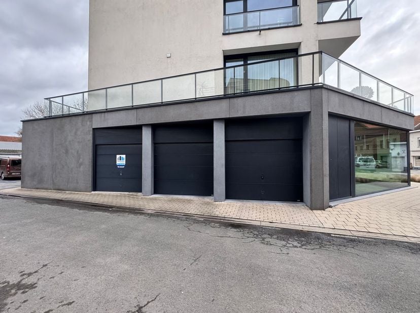 Garage à vendre
                    à 8760 Meulebeke