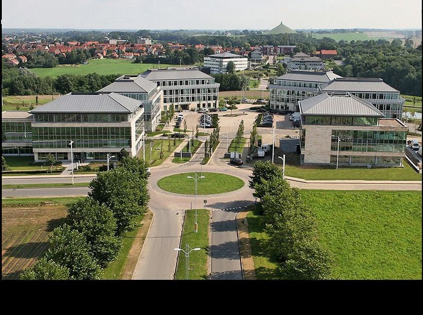 Het Parc de l'Alliance in Braine-l'Alleud maakt het je mogelijk om je bedrijf te vestigen op een van de meest strategische en omvangrijke kantoorparke
