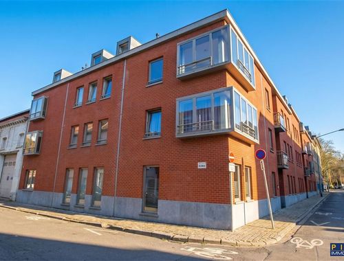                                         Appartement te huur in Tournai, € 800
