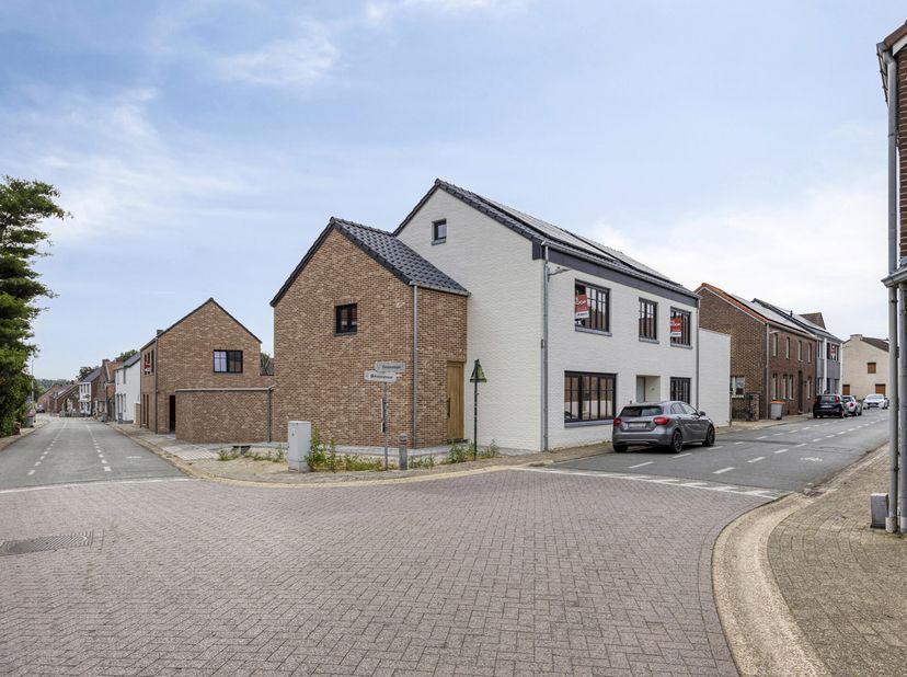 Instapklare energiezuinige nieuwbouwwoning met tuin en carport in het hart van Kessenich<br />
Bent u op zoek naar een stijlvolle, energiezuinige woni