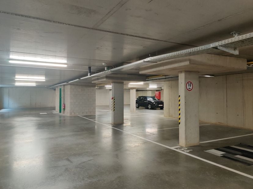 Garage à louer
                    à 3650 Dilsen-Stokkem