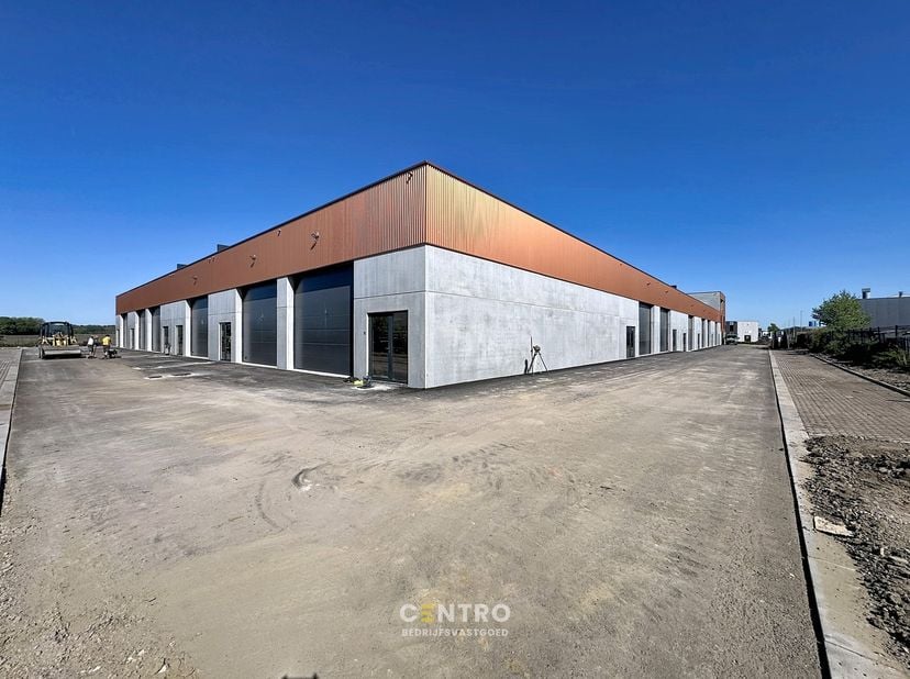 Bedrijfsvastgoed Verkocht
                    in 8210 Zedelgem