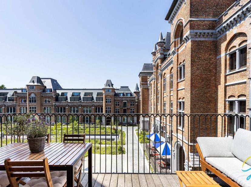 Contacteer Bruno voor meer informatie of een afspraak 0495/12.20.64<br />
In het hart van Gent, op een unieke locatie waar historische grandeur en hed