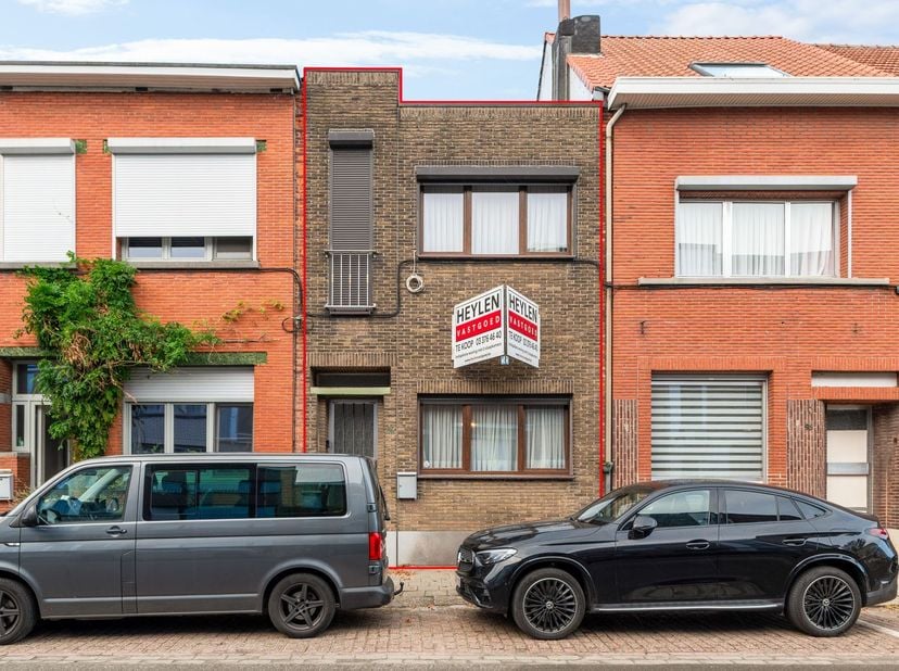 Huis te koop in Meereigen 94,
                    2170 Merksem