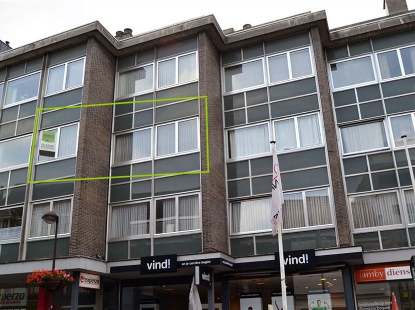 Appartement te huur in Stationsstraat  23 bus 22,
                    8790 Waregem