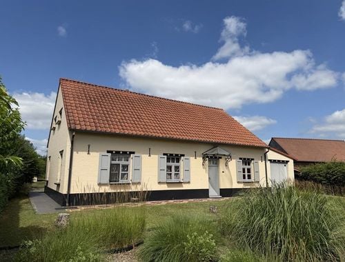                                         Maison à vendre à Neeroeteren, € 365.000
