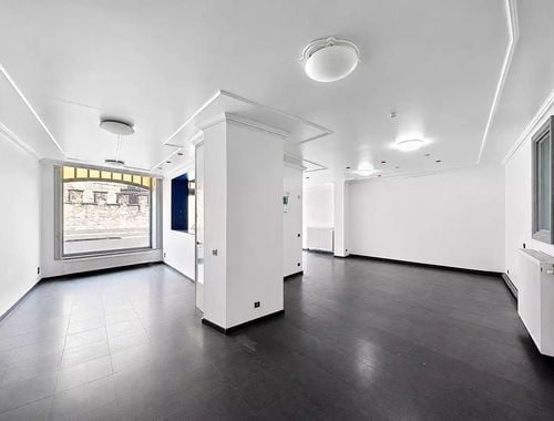                                         Commercieel Gebouw te huur in Vilvoorde, € 1.995
