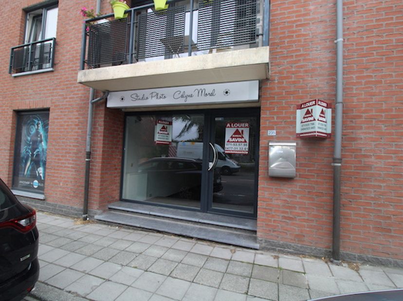 Bedrijfsvastgoed te huur
                    in 6032 Mont-sur-Marchienne