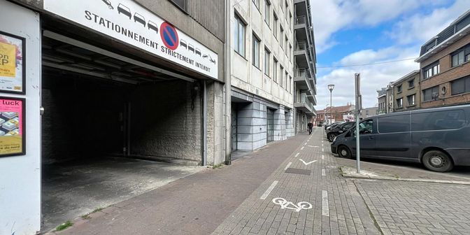 Garage te koop in 7700 Moeskroen