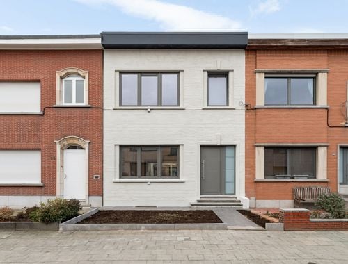                                         Woning te koop in Merksem, € 399.900
