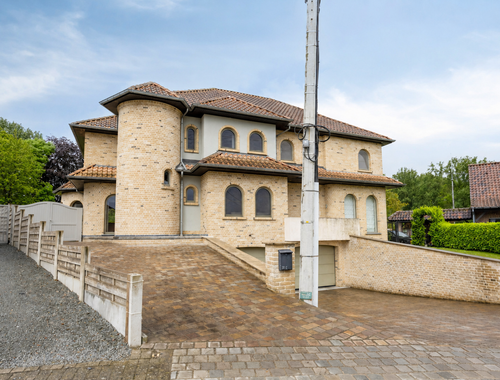                                         Maison à vendre à Steenhuize-Wijnhuize, € 589.000

