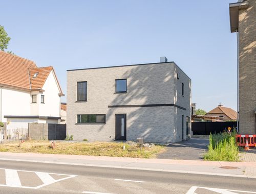                                         Maison à vendre à Achel, € 430.000
