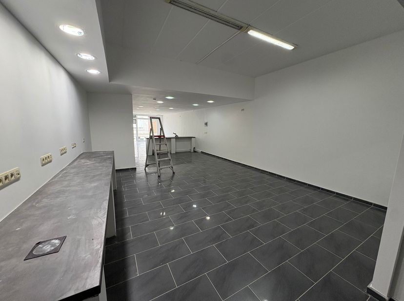 NOUS NE VOUS CONTACTERONS POUR UNE VISITE QUE SI LE LIEN CI-DESSOUS EST REMPLI ENTIÈREMENT ET CORRECTEMENT : https://www.heylenvastgoed.be/huren/comme