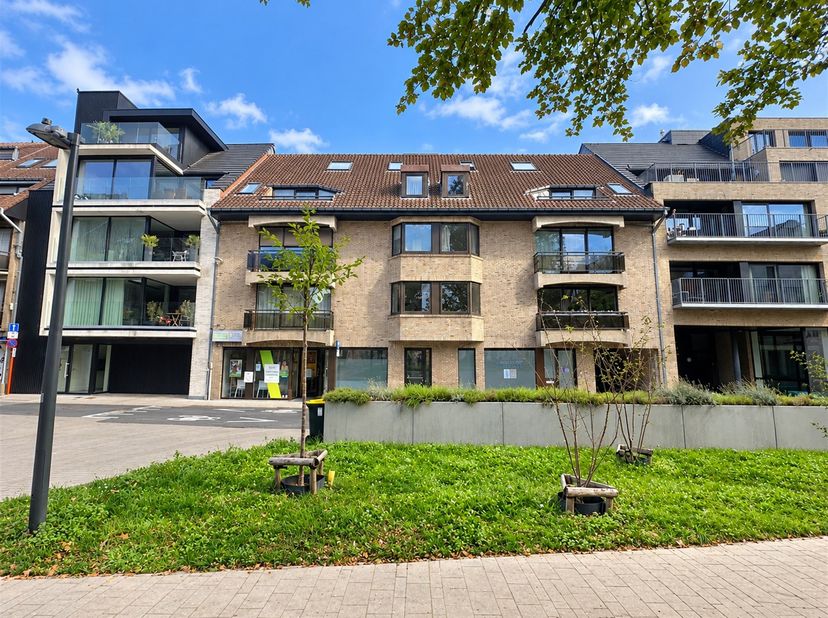 Appartement te koop in Melkmarkt 2 bus 8,
                    8870 Izegem