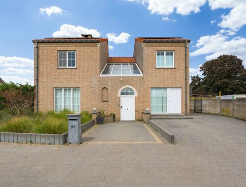                                         Maison unifamiliale à vendre à Budingen, € 450.000
