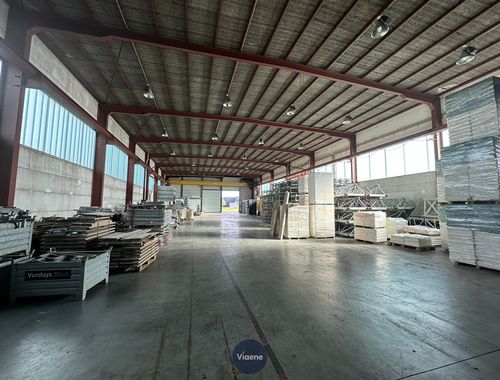                                         Opslagplaats te huur in Oostende, € 4.000

