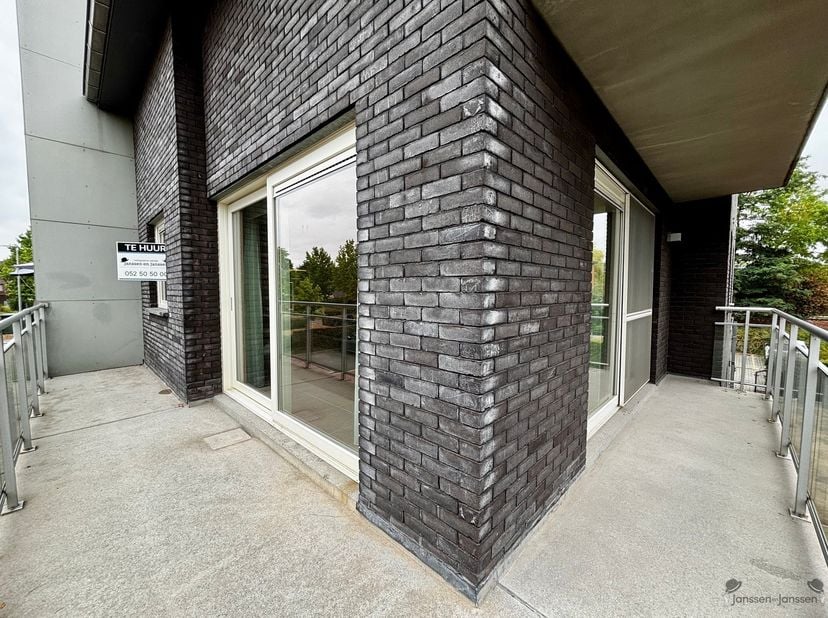 Appartement de 2 chambres situé au calme, avec une grande terrasse et un garage<br />
Vous recherchez un appartement confortable et lumineux dans un e