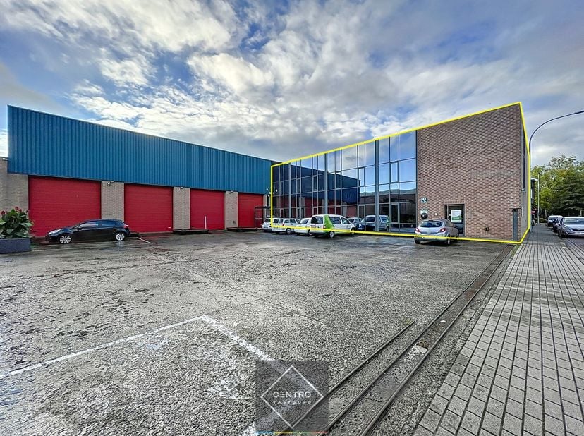 Bien professionnel à louer
                    à 8800 Roeselare