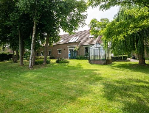                                         Villa te koop in Braine-le-Château, € 695.000
