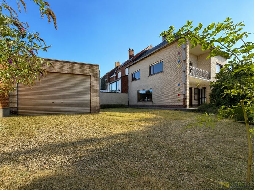 Huis te koop in David Teniersstraat 61,
                    9600 Ronse